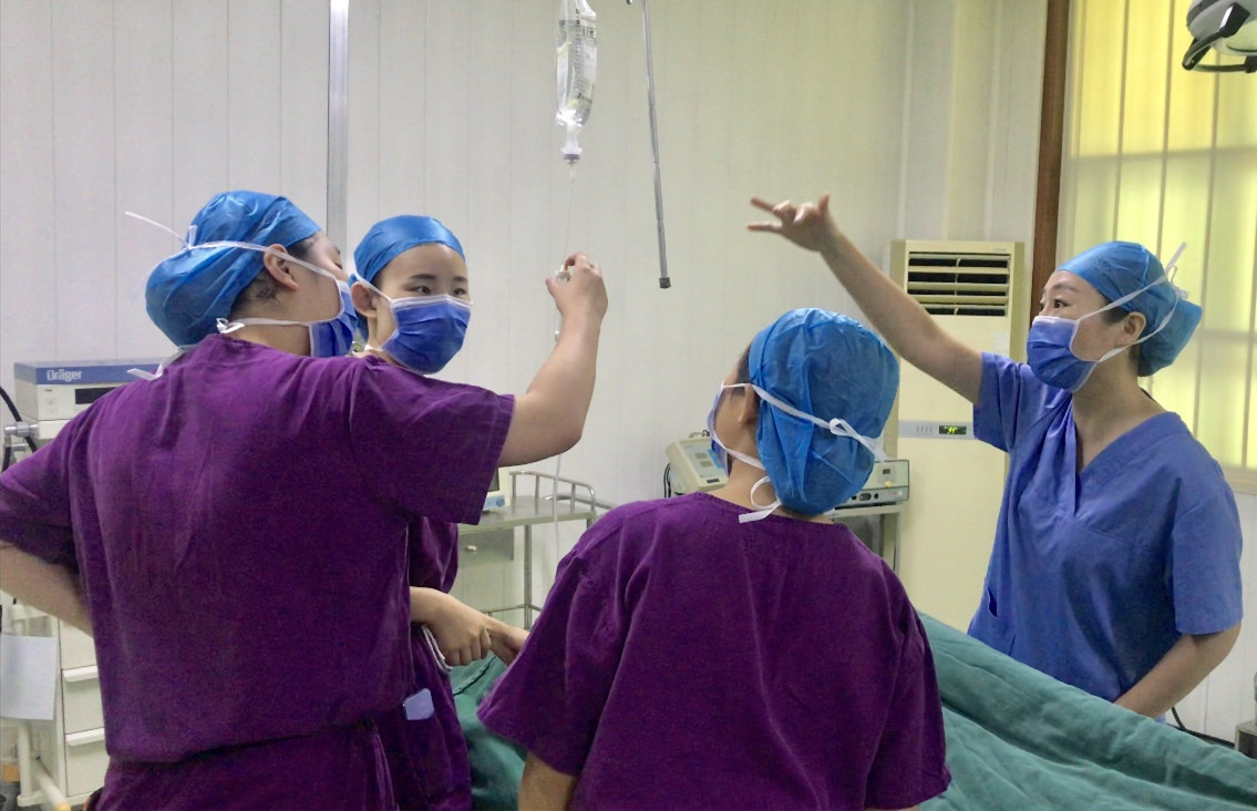 奔跑吧！護(hù)士！節(jié)日快樂！